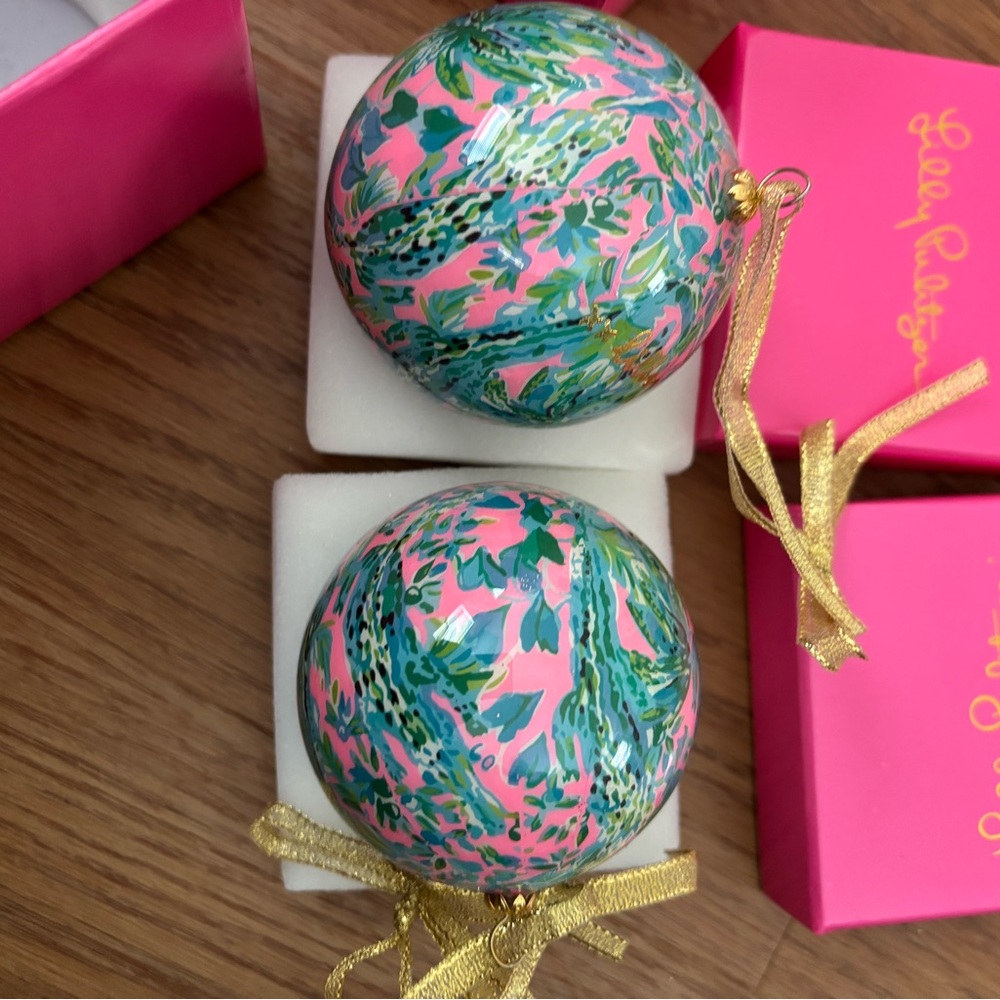 Lilly Pulitzer Pink and Green Ornament Set - Picture 4 of 9